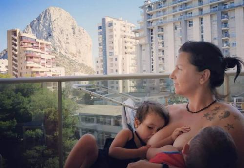 27-200802 ROSA MATEO Y SARAH