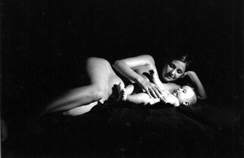 Fotografías de Raquel Artacho (Colección La màgia de ser mare 2011)